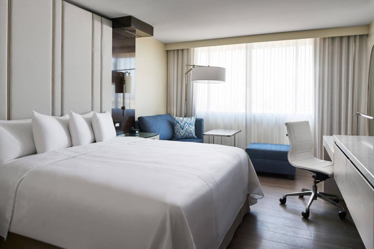 Irvine Marriott Hotell Exteriör bild