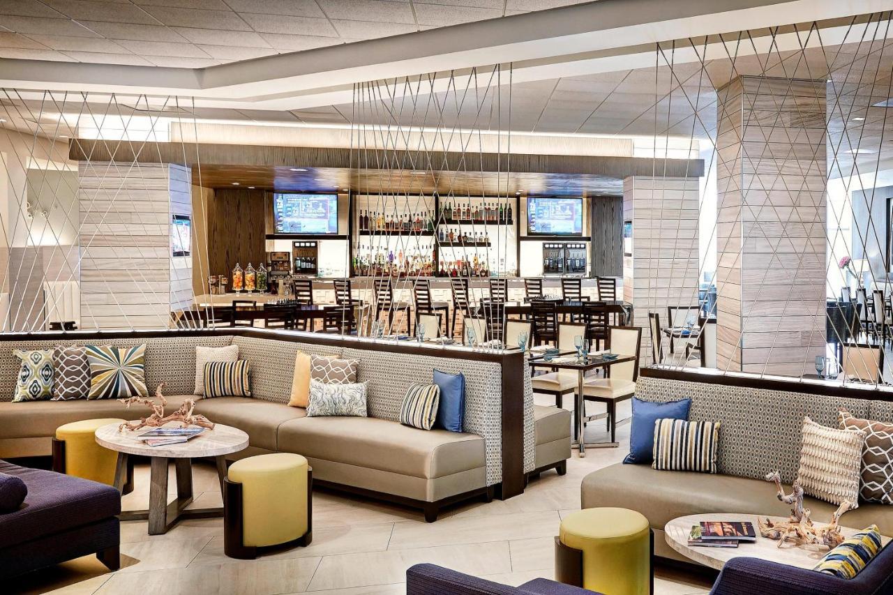 Irvine Marriott Hotell Exteriör bild