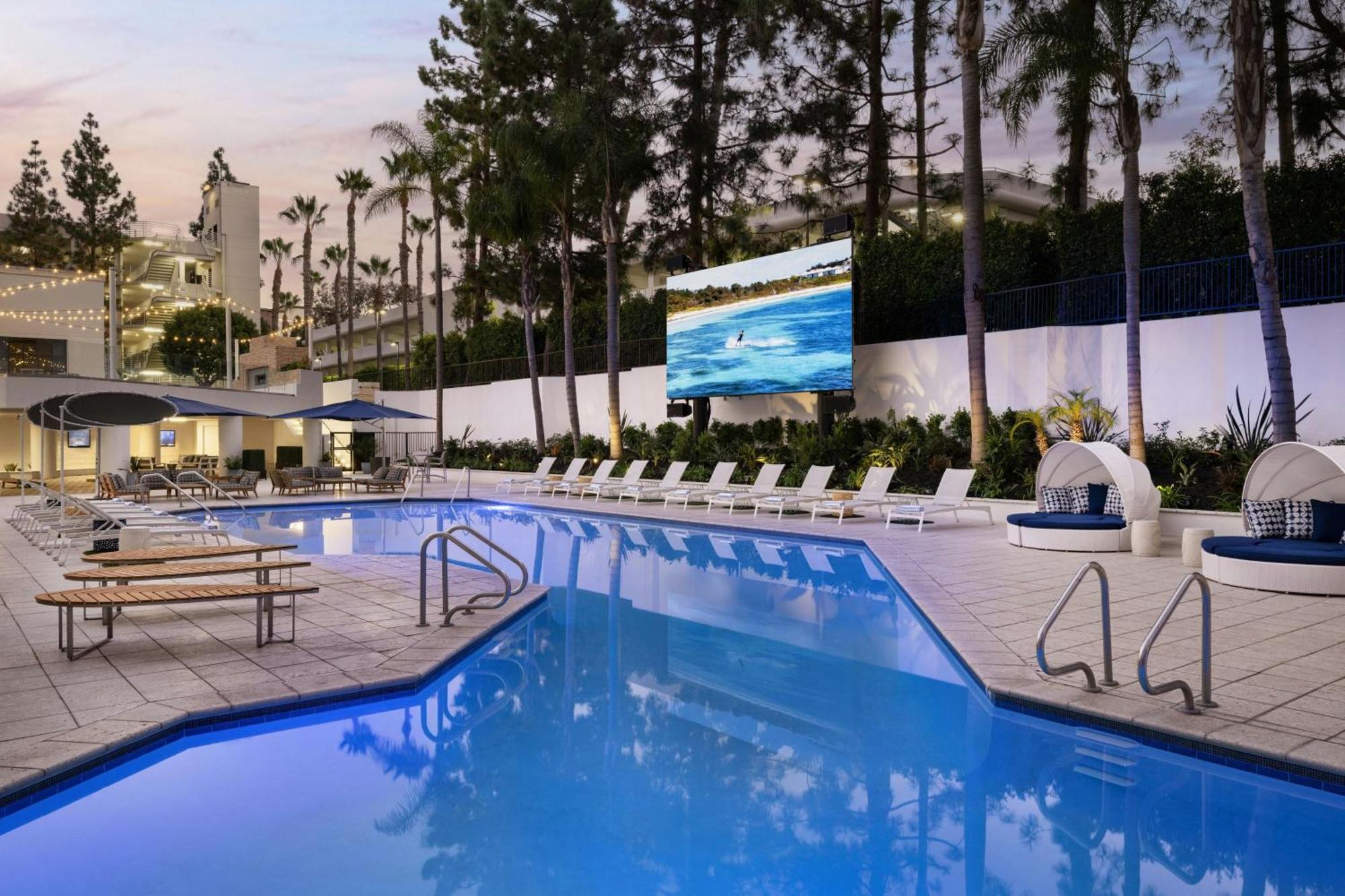 Irvine Marriott Hotell Exteriör bild