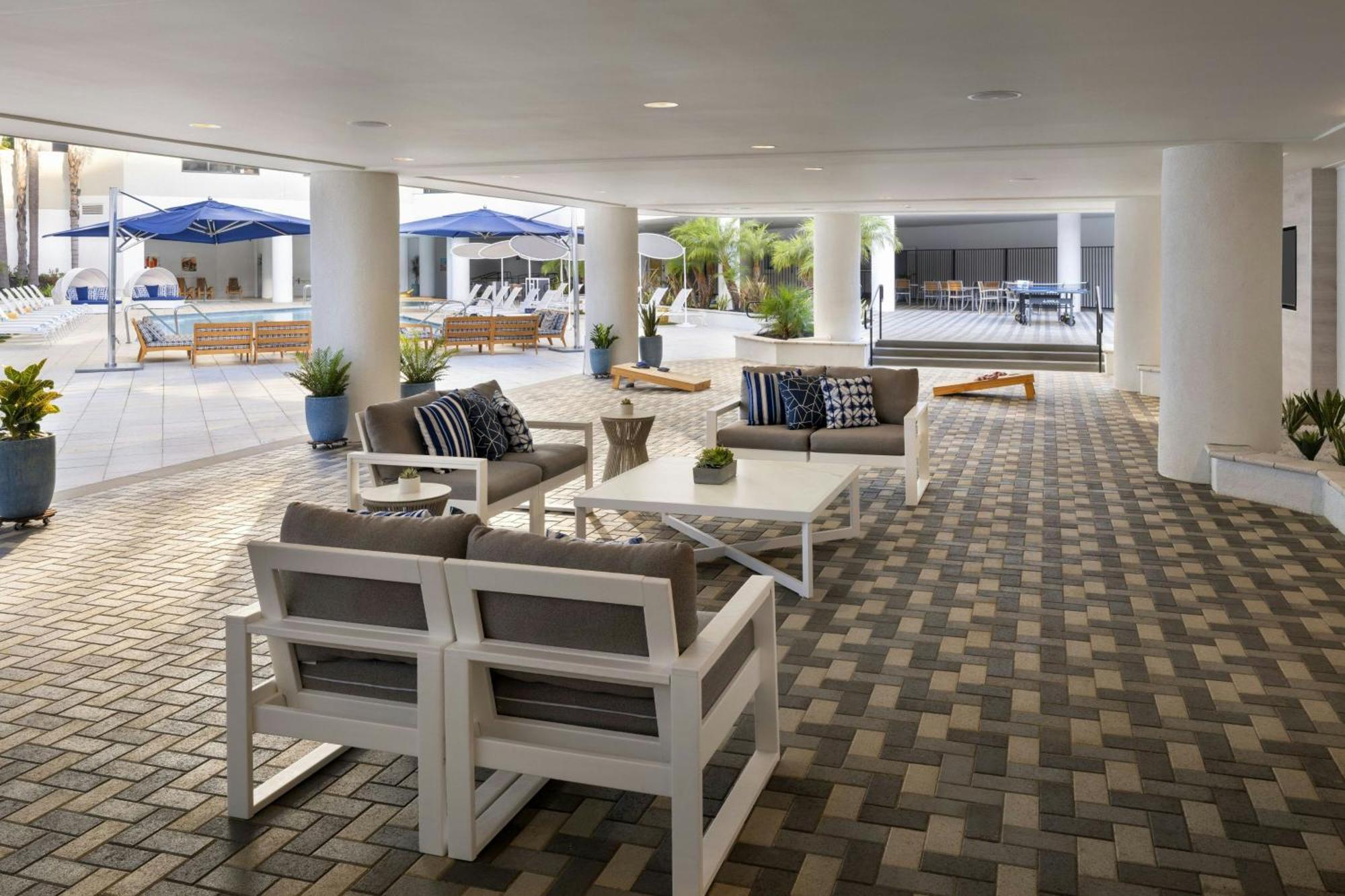 Irvine Marriott Hotell Exteriör bild