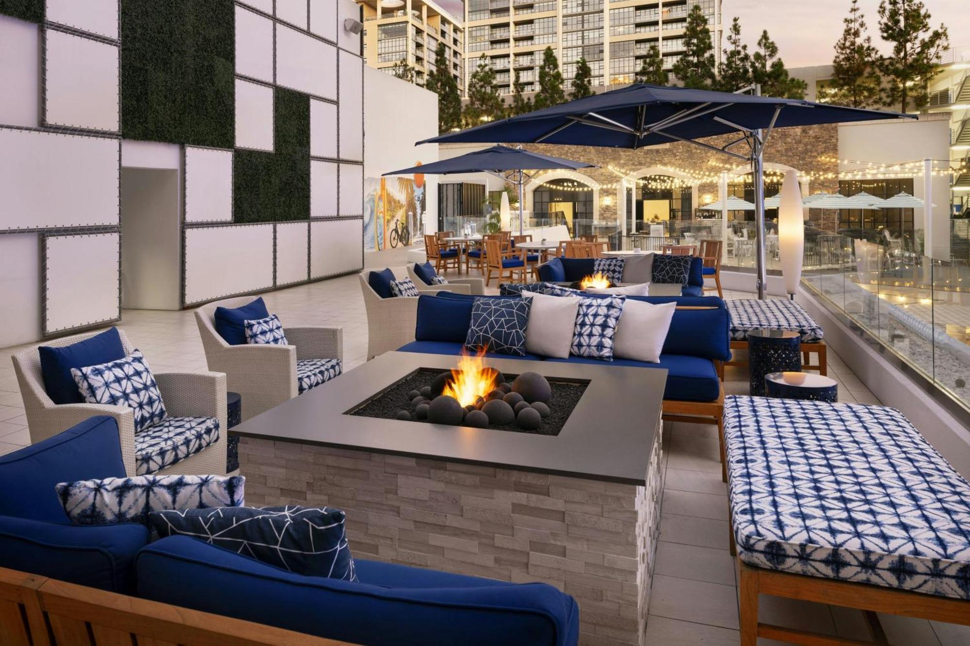 Irvine Marriott Hotell Exteriör bild
